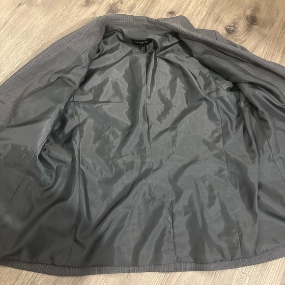 Talbots Wool Charcoal Gray Pinstripe Two Button Blazer Women 12P Classic - Picture 10 of 13